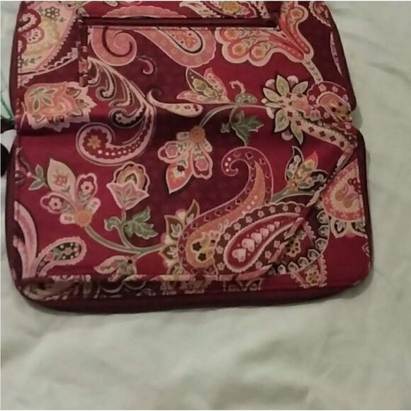 Vera Bradley Travel Organizer/Wallet in Piccadilly Plum Pattern (Fall 2005) - Picture 4 of 5